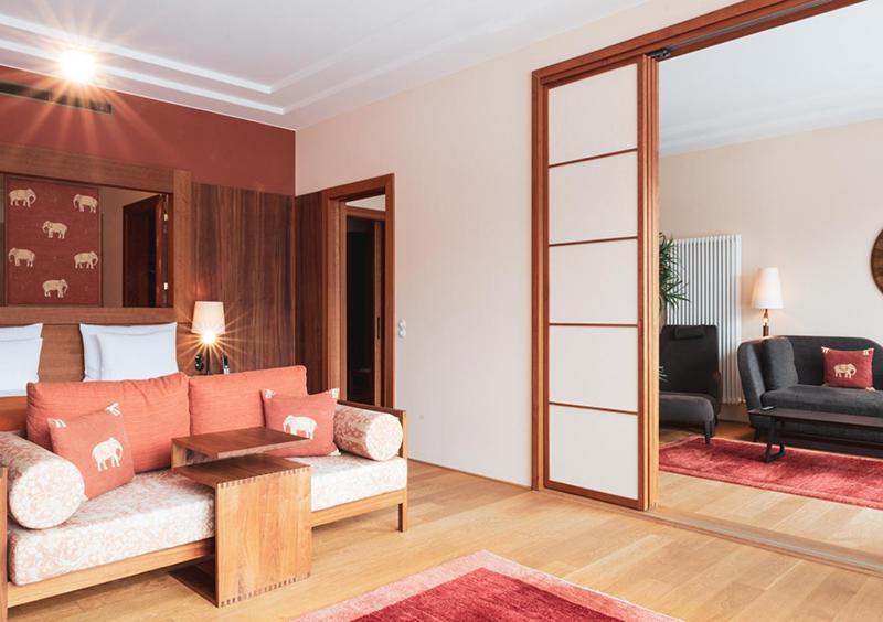 Schloss Elmau Luxury Spa Retreat & Cultural Hideaway Exterior photo